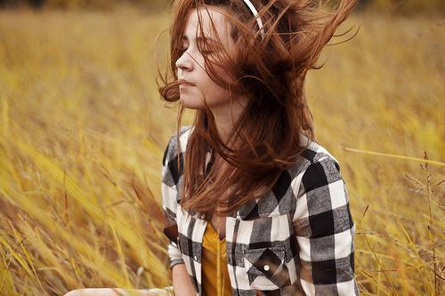 周佳曼曼《室友是朵小白花，卖惨害死我后，我重生》小说在线阅读