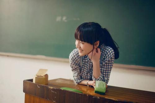 程峰莉莉免费 凤凰男吃我亿万绝户后，求我网开一面完整版小说