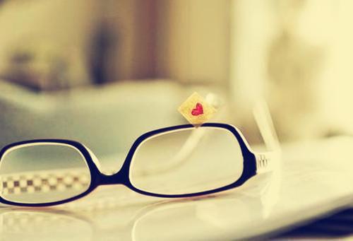 《那一年的屋檐下》最新章节by佚名大结局在线阅读