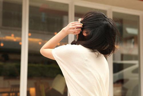 林绾陈霄顾霖小说名字 老公亲手将女儿推给歹徒章节试读