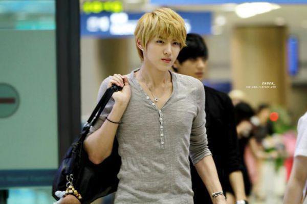 唯一龙嗣被打掉，本宫将她千刀万剐小说 褚怡宁褚廷皓在线阅读第2章