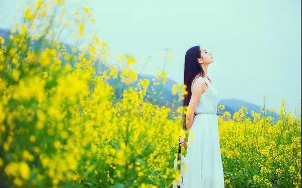 错过高考，妈妈让我假装留学