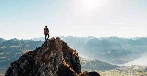 老话儿20句：人爱富的，狗咬穷的